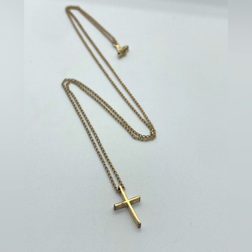 Vtg Gold Filled GF Cross Chain Necklace 20” / .6” x .4” Pendant